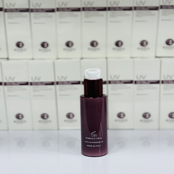 سرم روشن کننده ویتامین C انزو بیوتی